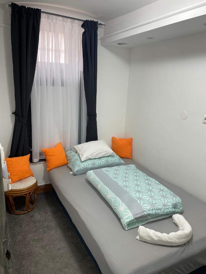 Centrum Wellness Hostel Debreczyn Zewnętrze zdjęcie