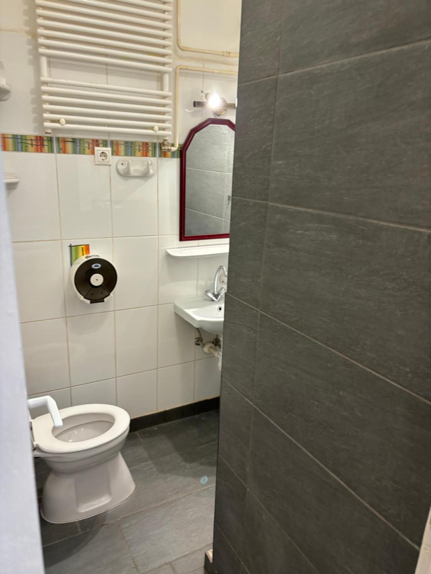 Centrum Wellness Hostel Debreczyn Zewnętrze zdjęcie